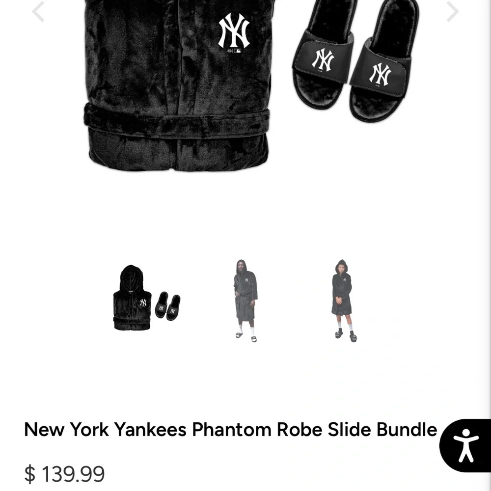 Yankees Plush Robe - Picture 7 of 8